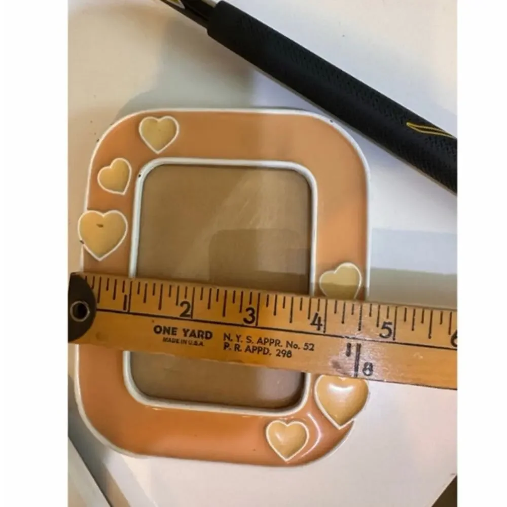 Vintage Picture Frame Heart-Shaped Beige White